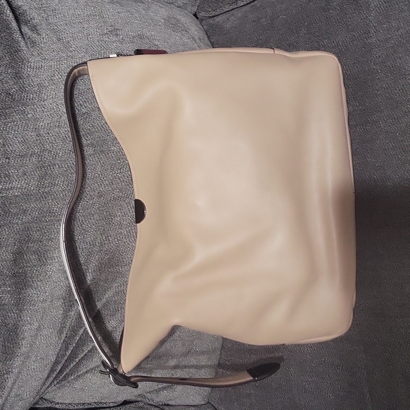 Coach Handbags - Coach shoulder purse